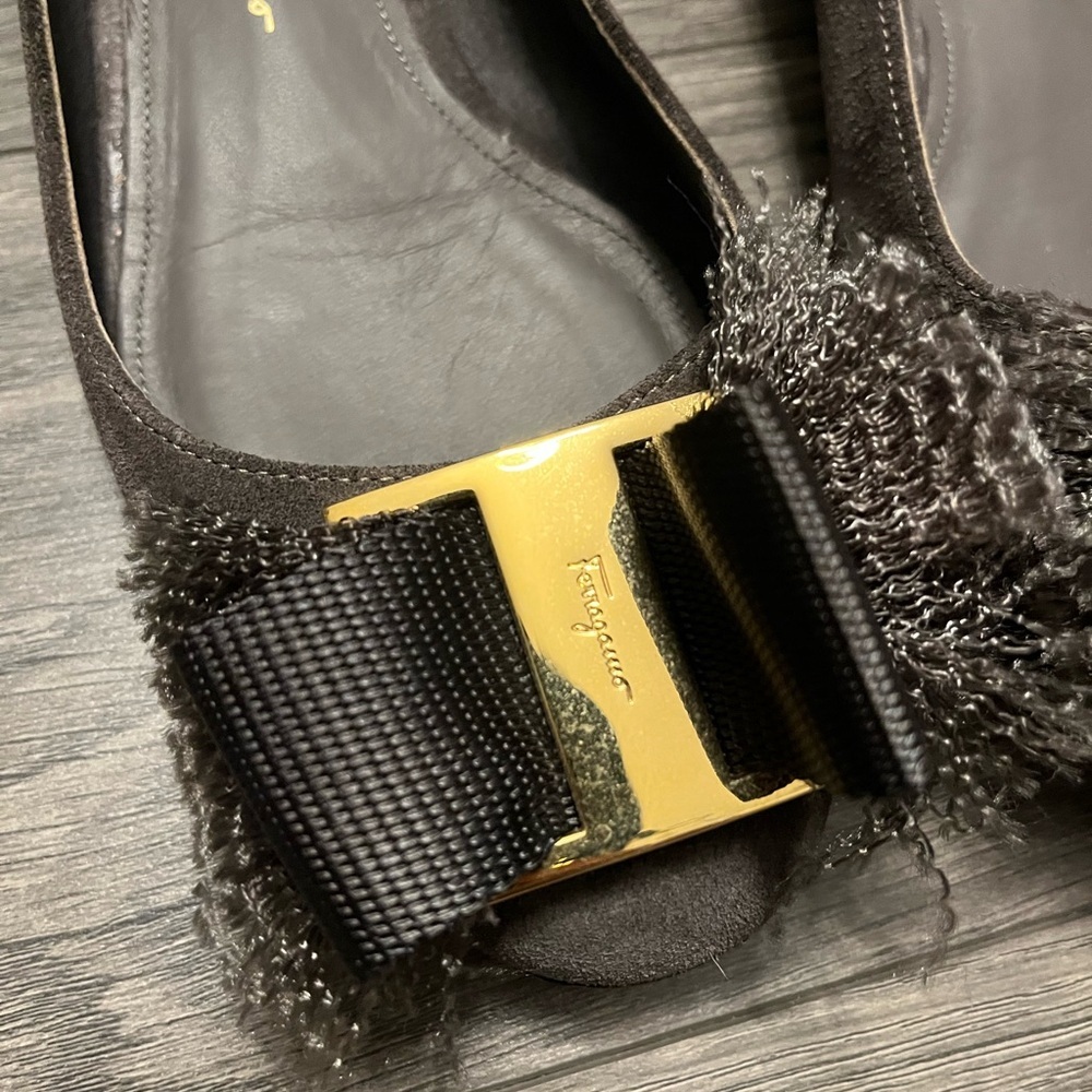 Salvatore Ferragamo Gray Flats with Bow Accent image 3
